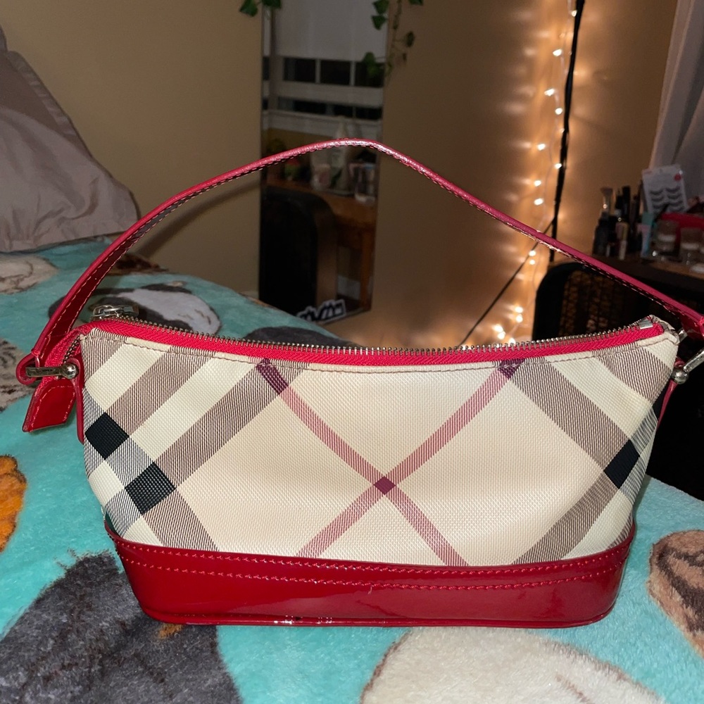 Vintage (real) Burberry handbag. Red, cream and some black. Very good condition